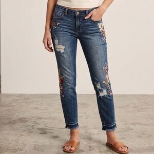 Abercrombie & Fitch Harper Low Rise Embroidered Distressed Jeans 27/4S